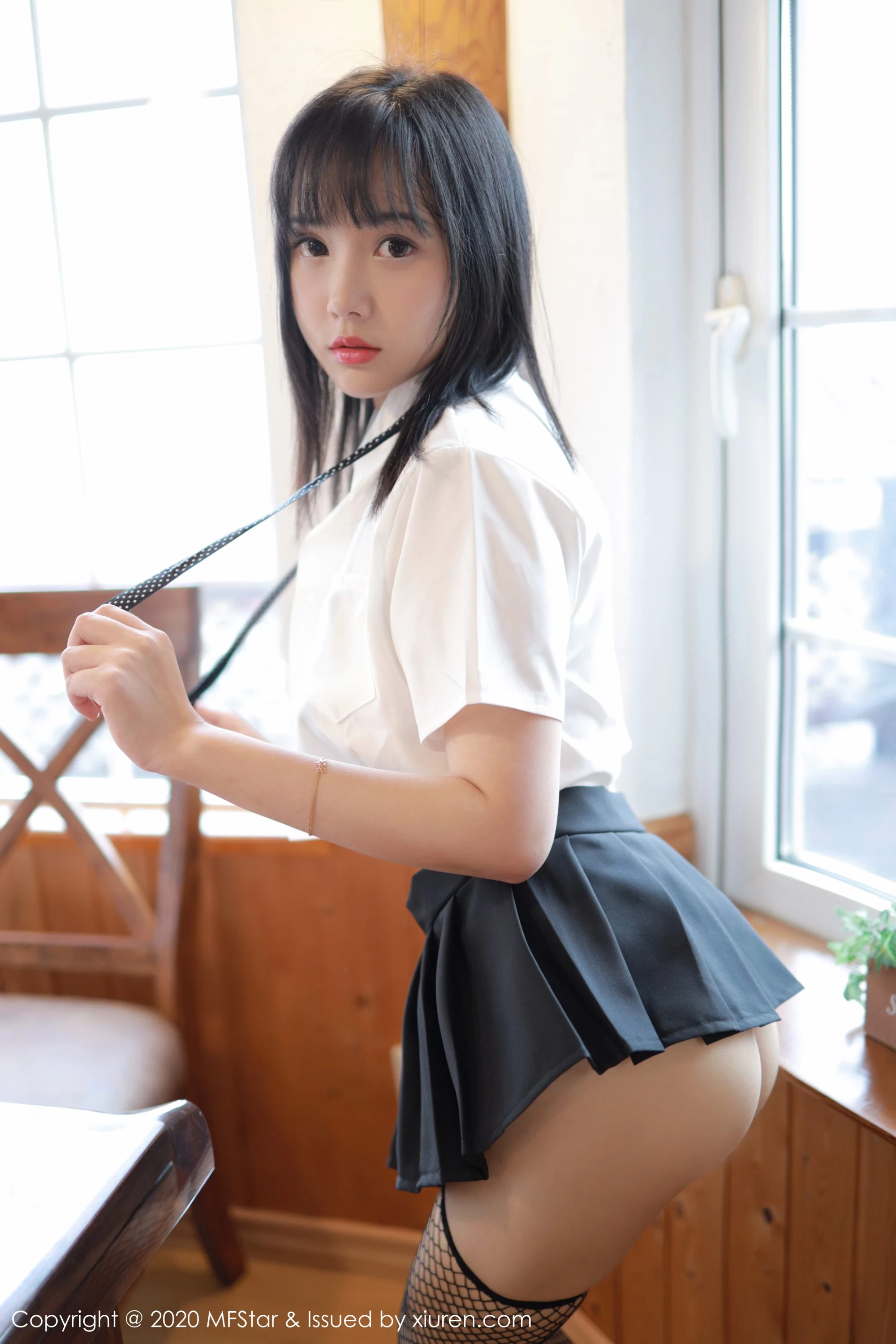 [MFStar模范学院系列]2020.01.13 VOL.255 徐微微mia 性感写真[53P]