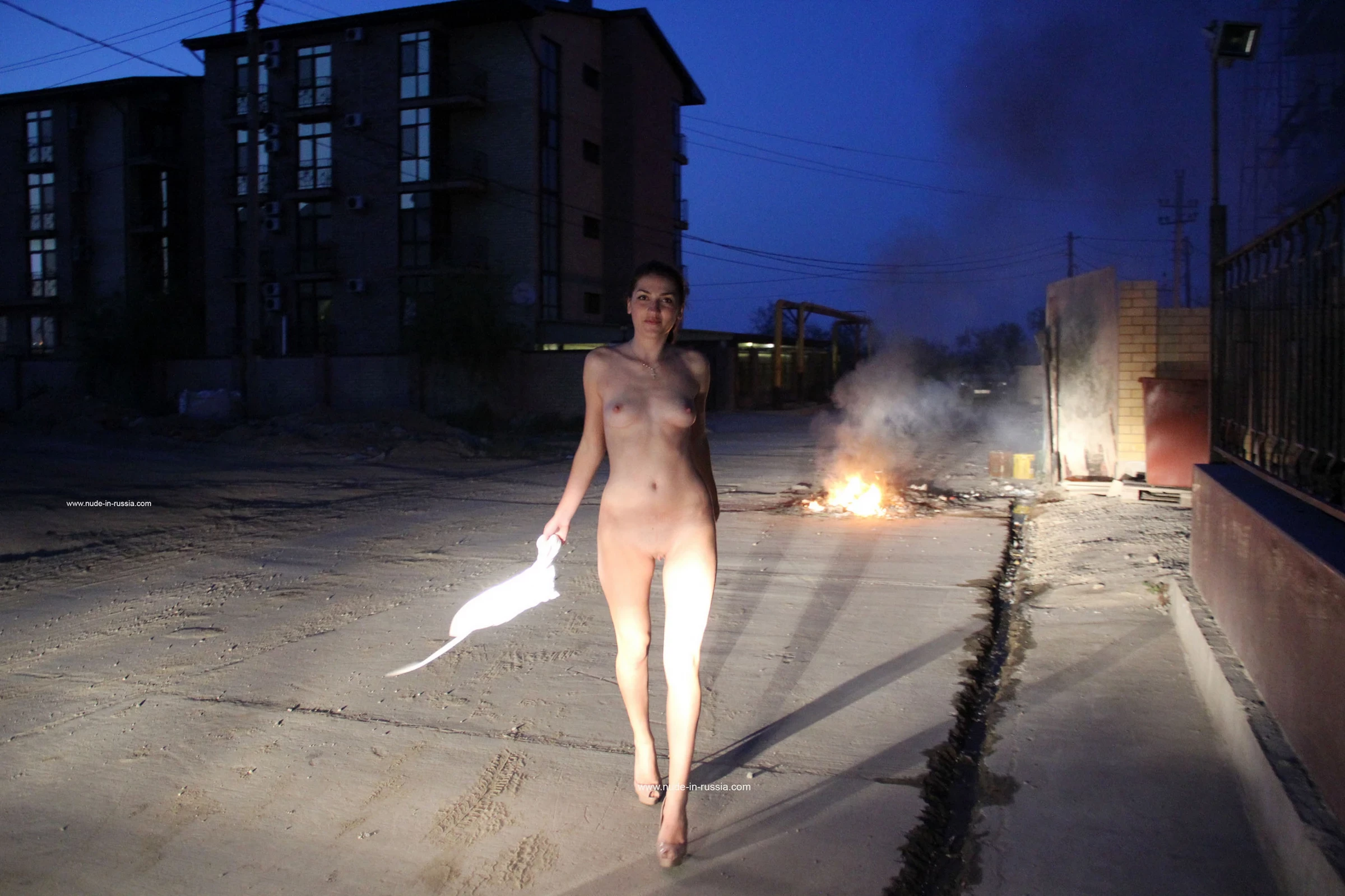 NudeInRussia Karina On The Street Of Southern City [55P]