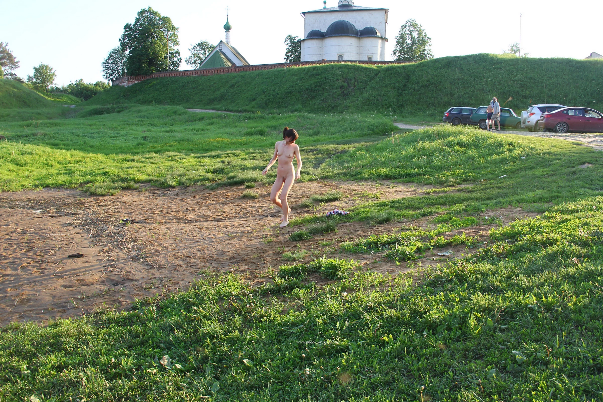 NudeInRussia Daina Splashes In The Nerl River [68P]