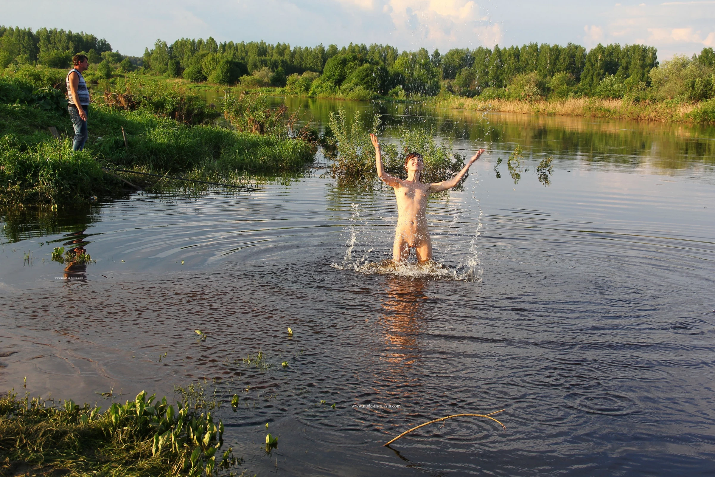 NudeInRussia Daina Splashes In The Nerl River [68P]