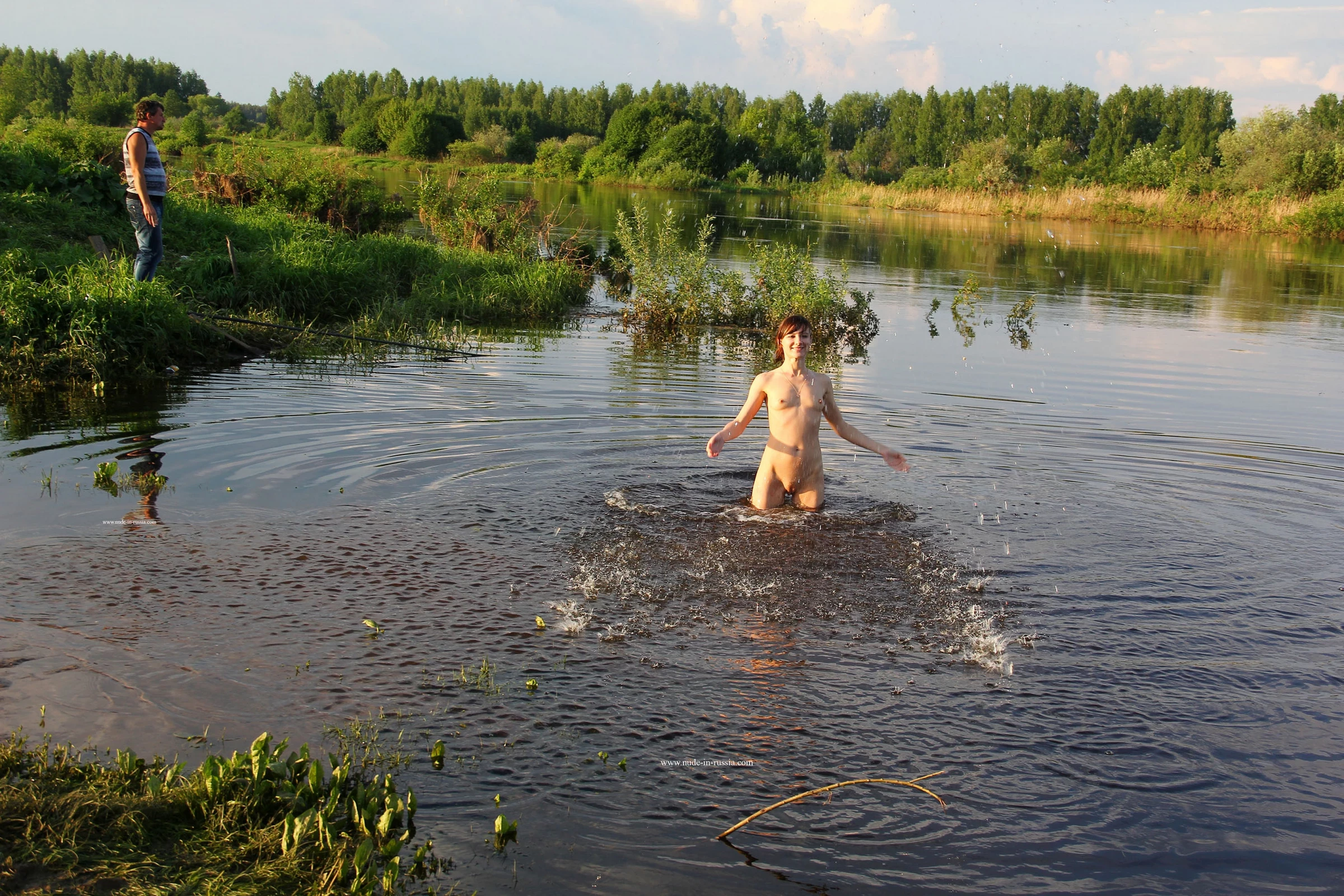 NudeInRussia Daina Splashes In The Nerl River [68P]