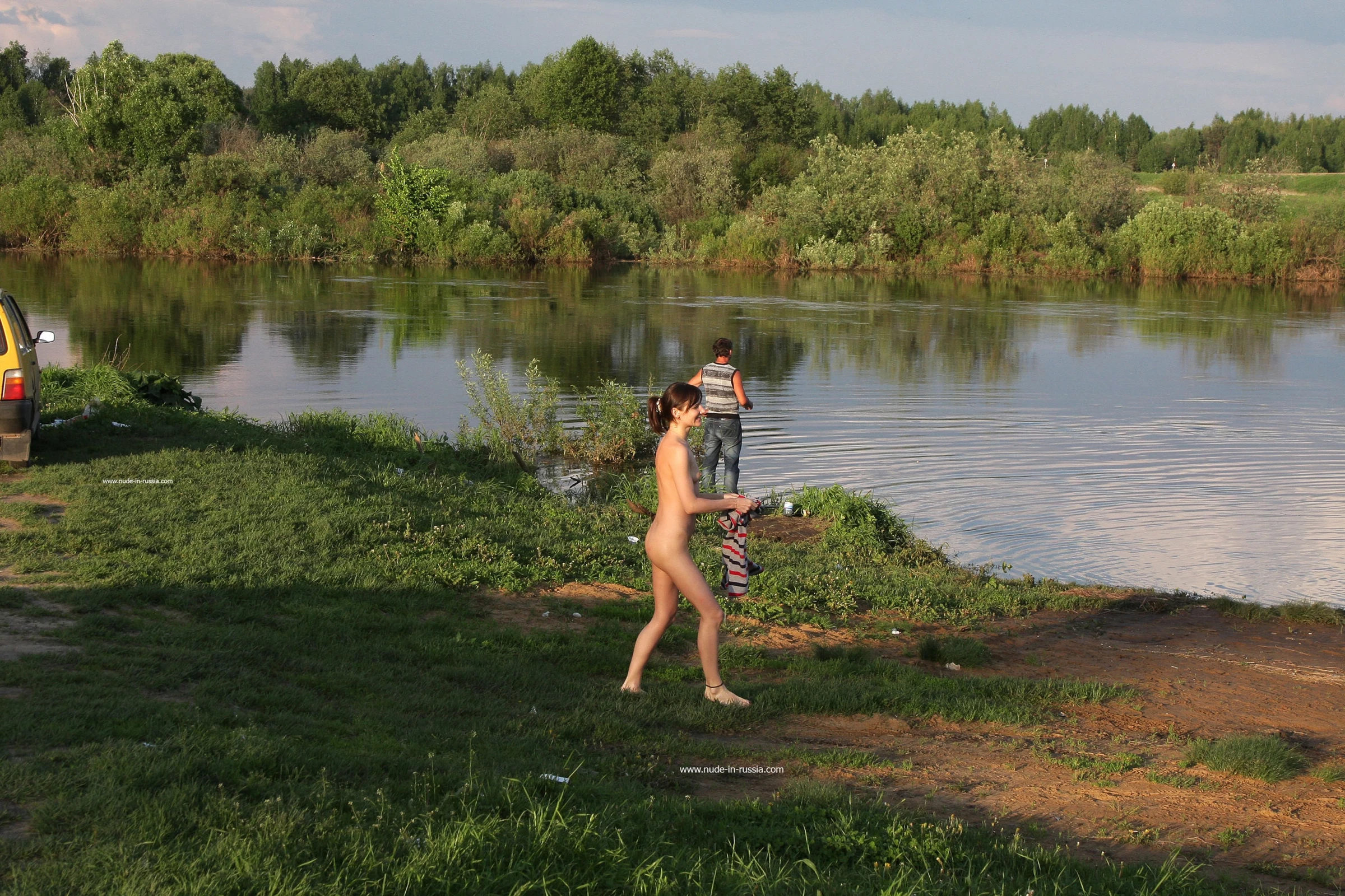 NudeInRussia Daina Splashes In The Nerl River [68P]