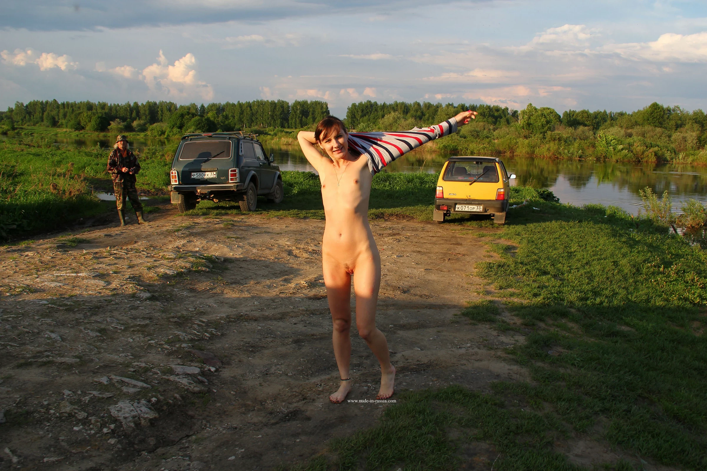 NudeInRussia Daina Splashes In The Nerl River [68P]