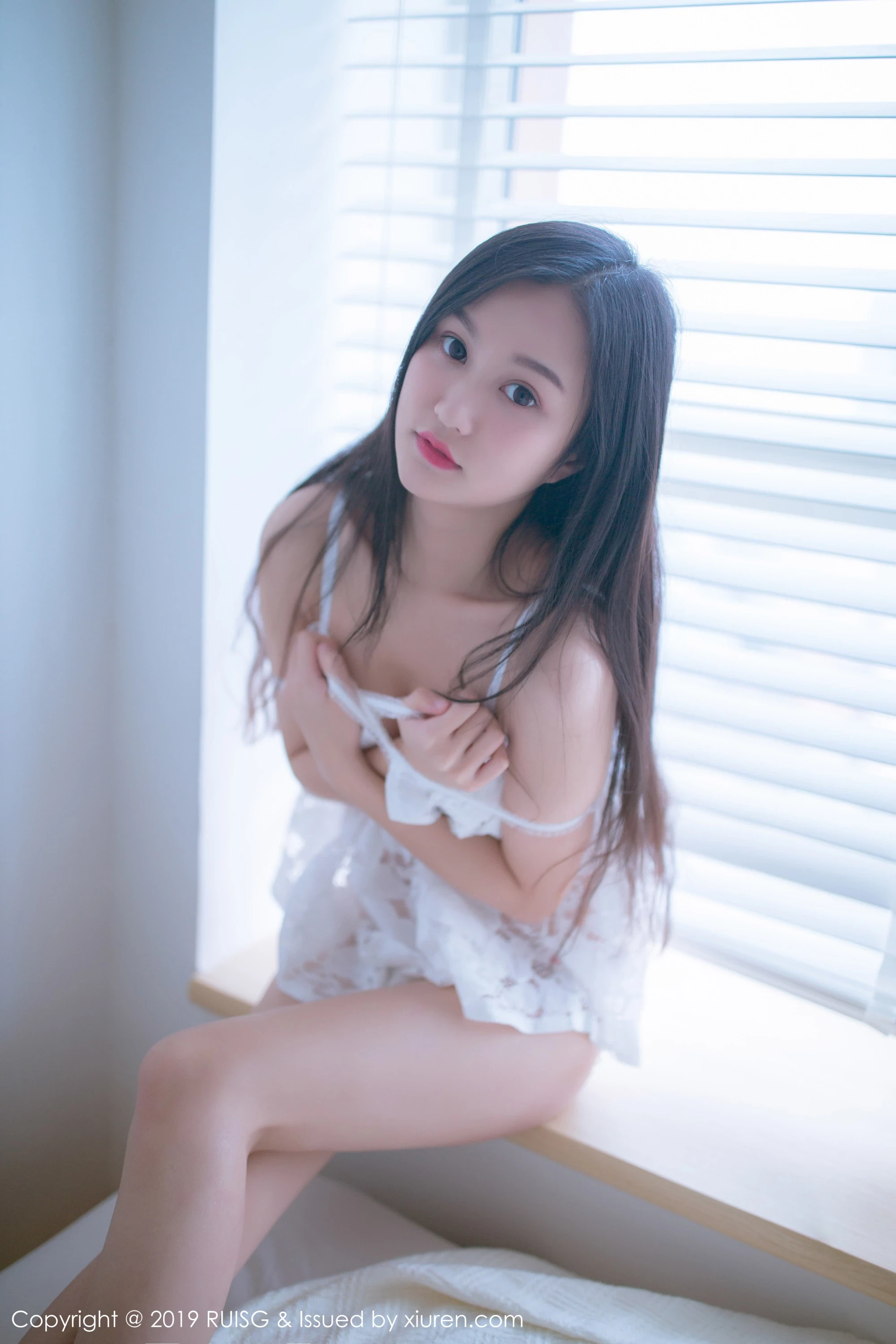 [RUISG瑞丝馆]2019.06.25 Vol.068 深紫Julie [50P]