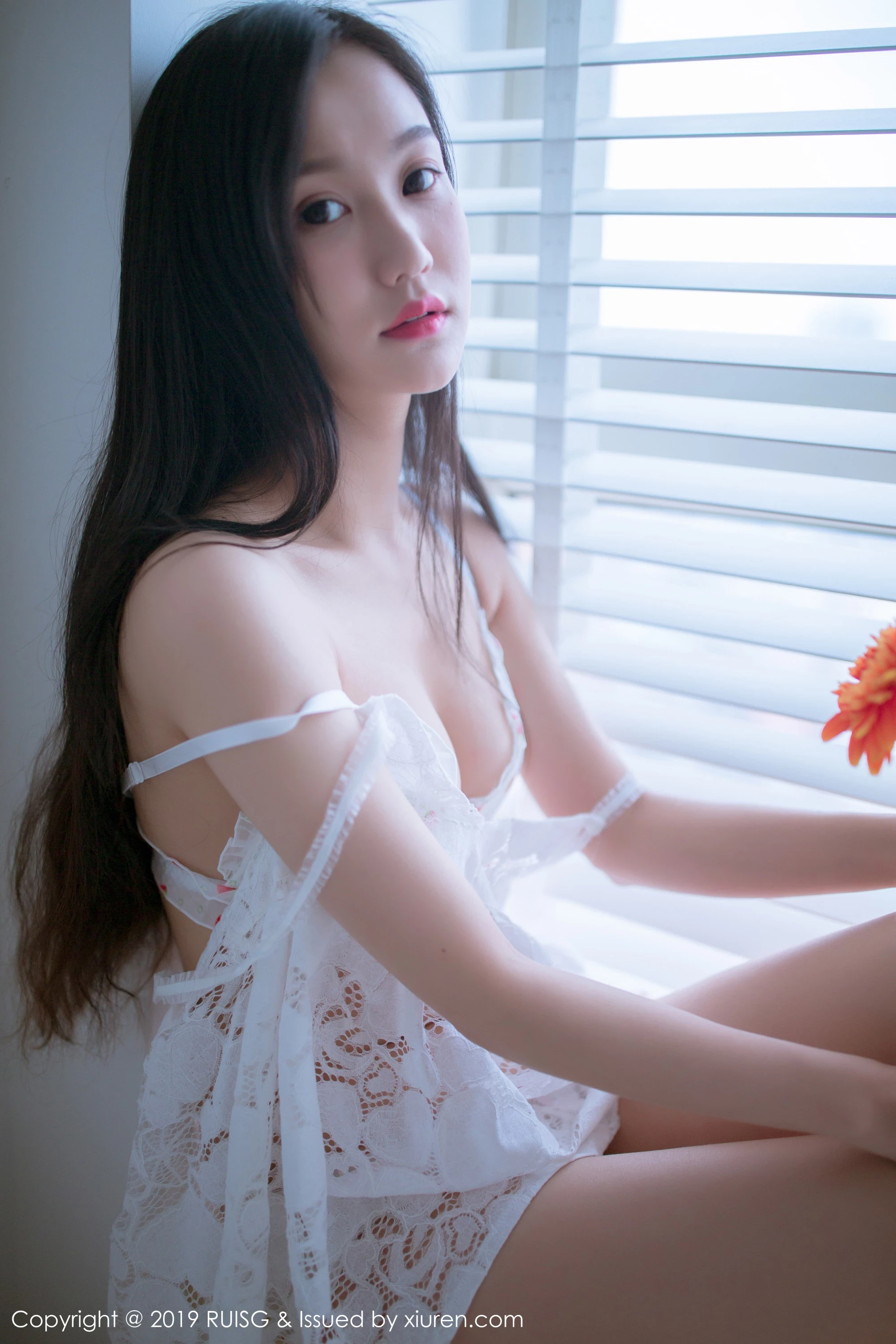 [RUISG瑞丝馆]2019.06.25 Vol.068 深紫Julie [50P]