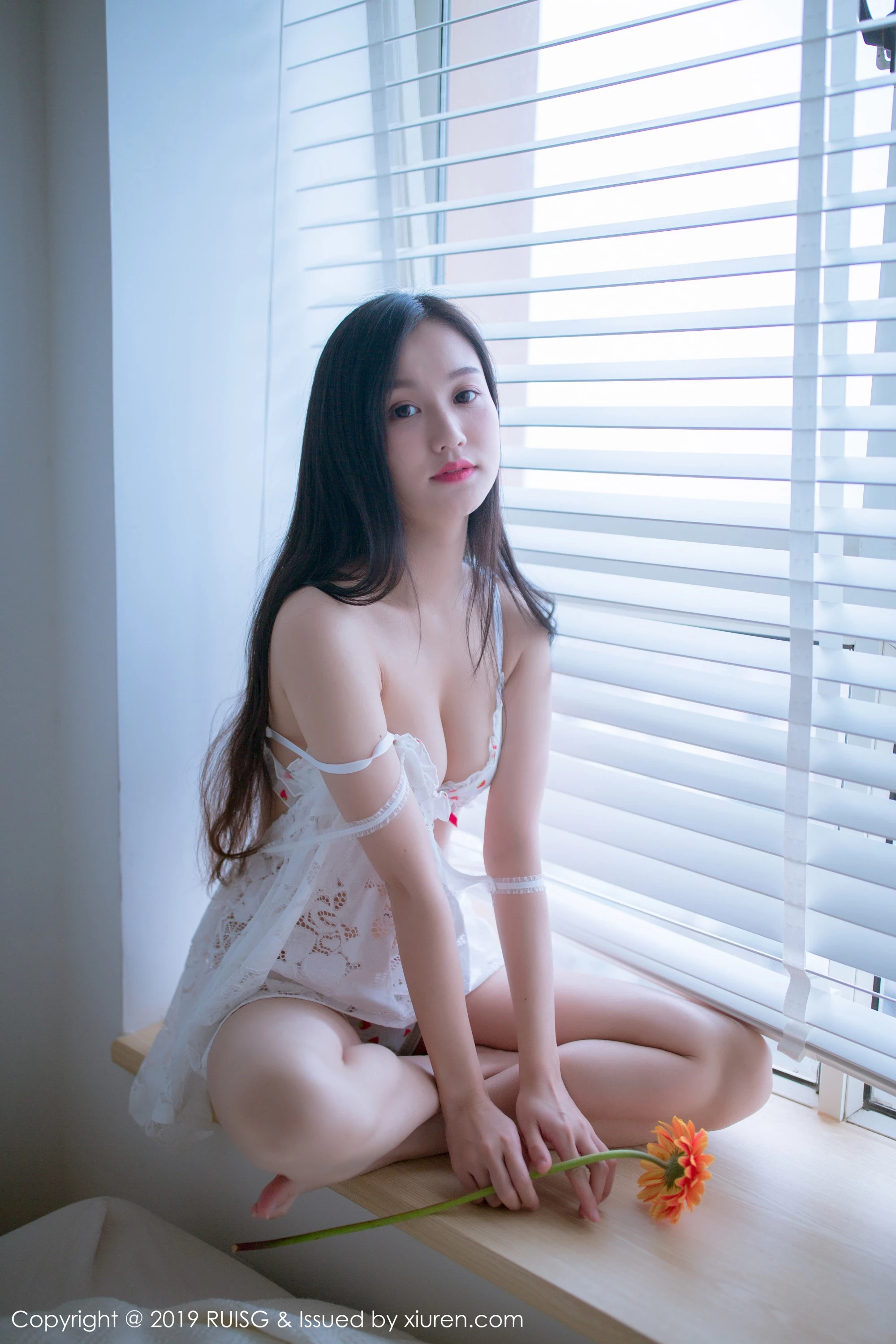 [RUISG瑞丝馆]2019.06.25 Vol.068 深紫Julie [50P]