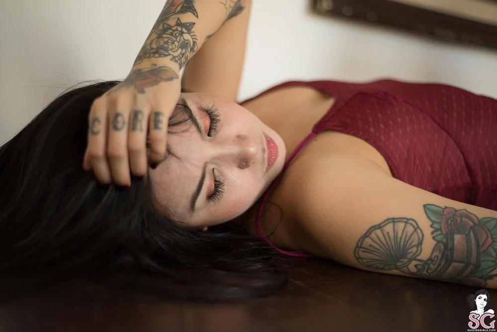 [Suicide Girls] Nayin - Incinerate