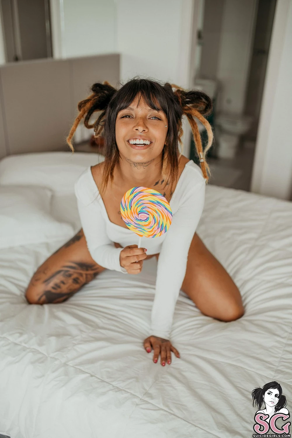 [Suicide Girls] Bresant Candy Crush