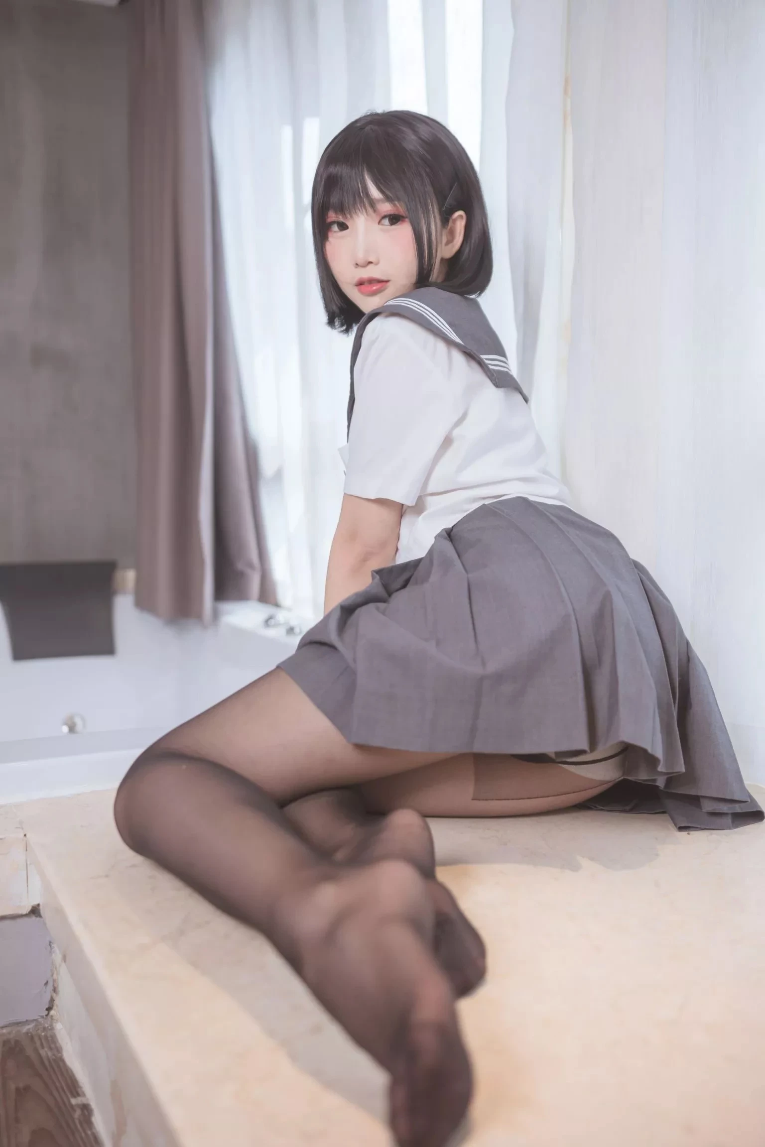 面饼仙儿 – 脑内少女 黑丝JK 画像25枚