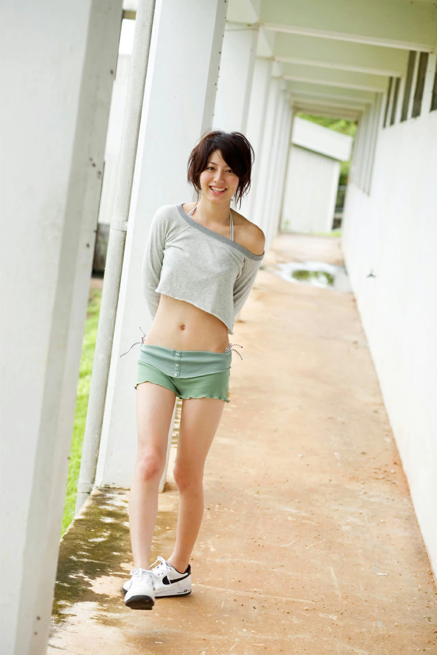 杉本有美[须塔美羽   轰音银][PB写真集] 2013.12.25 Yumi Sugimoto - Morning Star [157P]