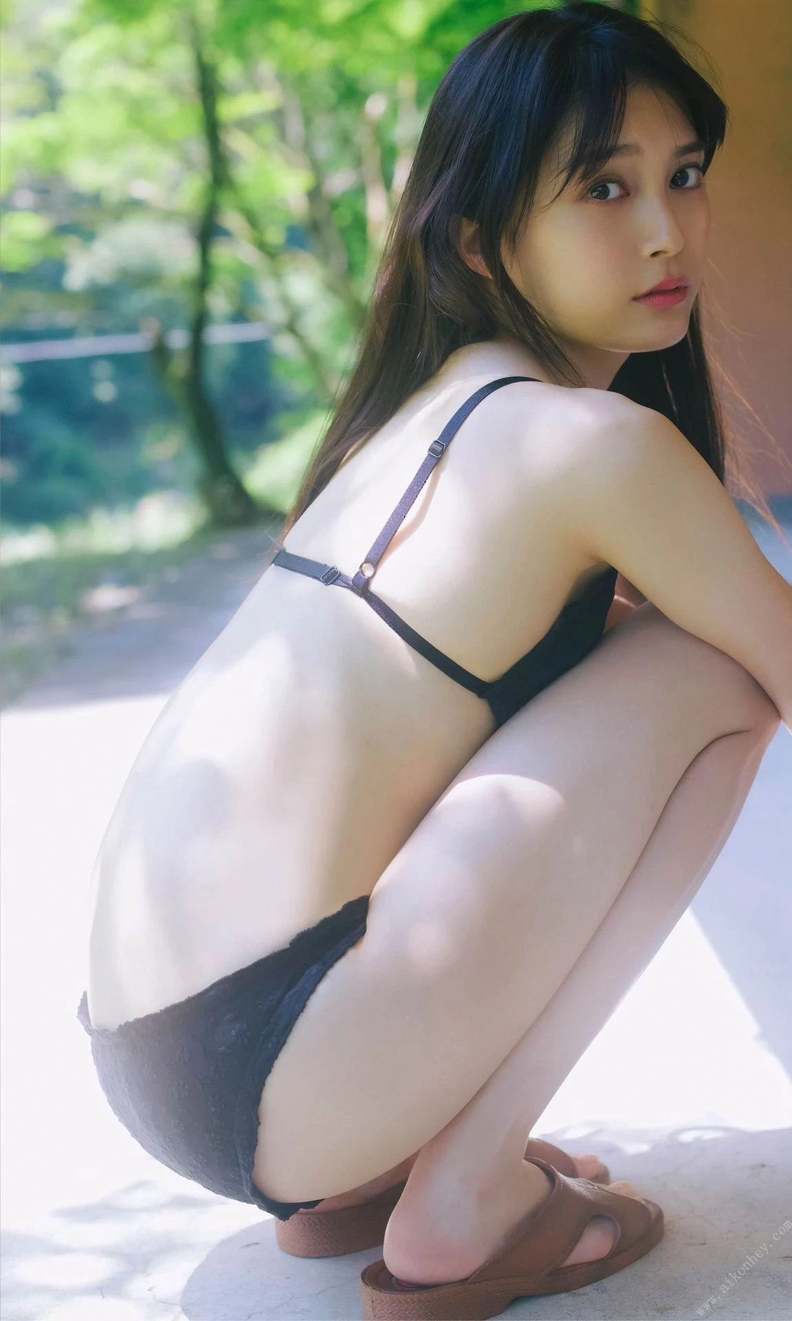 小山璃奈写真集“红い花” [47P]