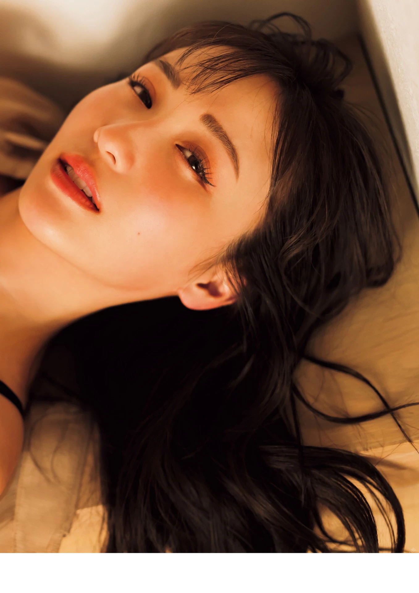 伊藤爱真 1st Photobook - Soleil ソレイユ [129P]