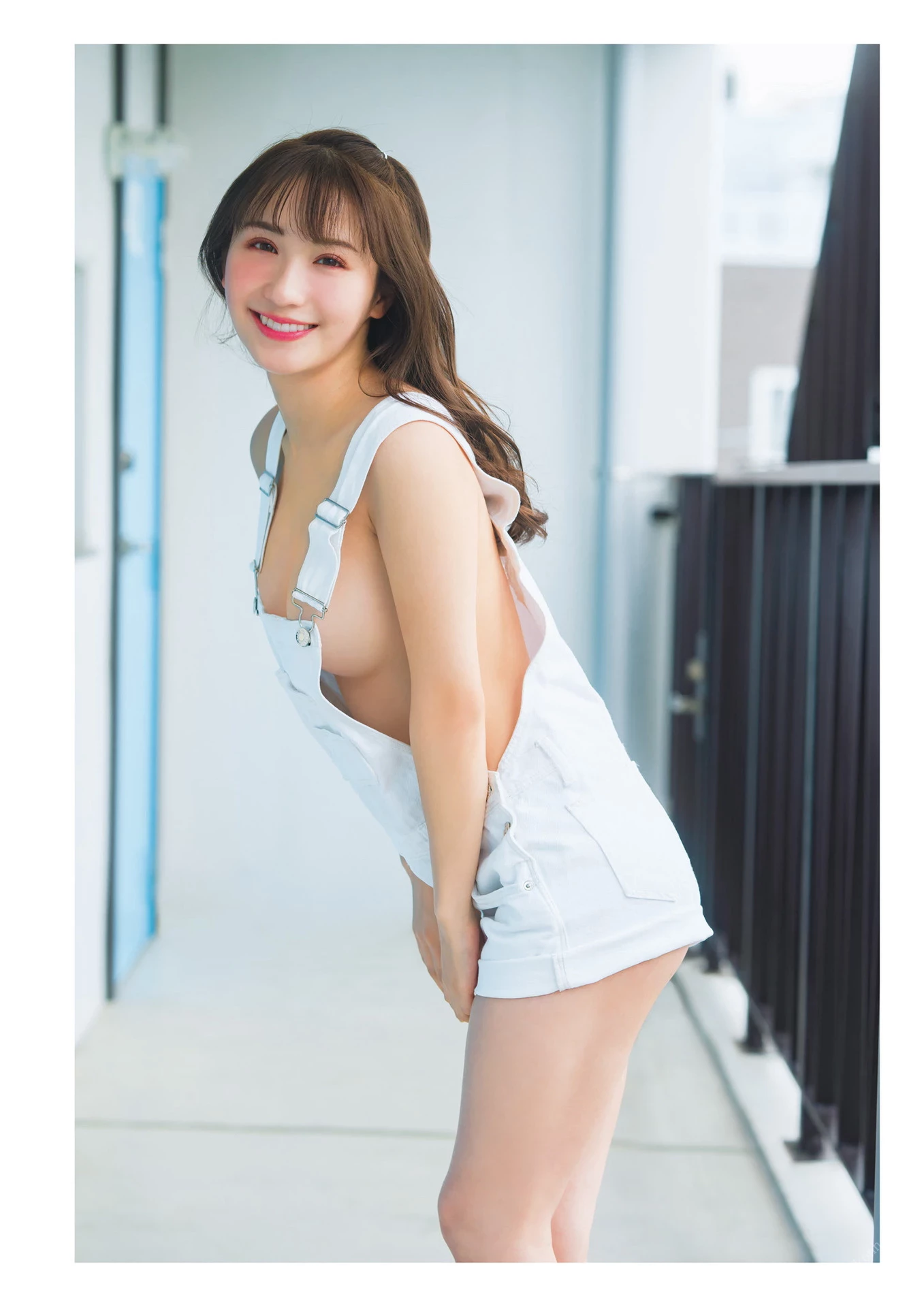 伊藤爱真 1st Photobook - Soleil ソレイユ [129P]