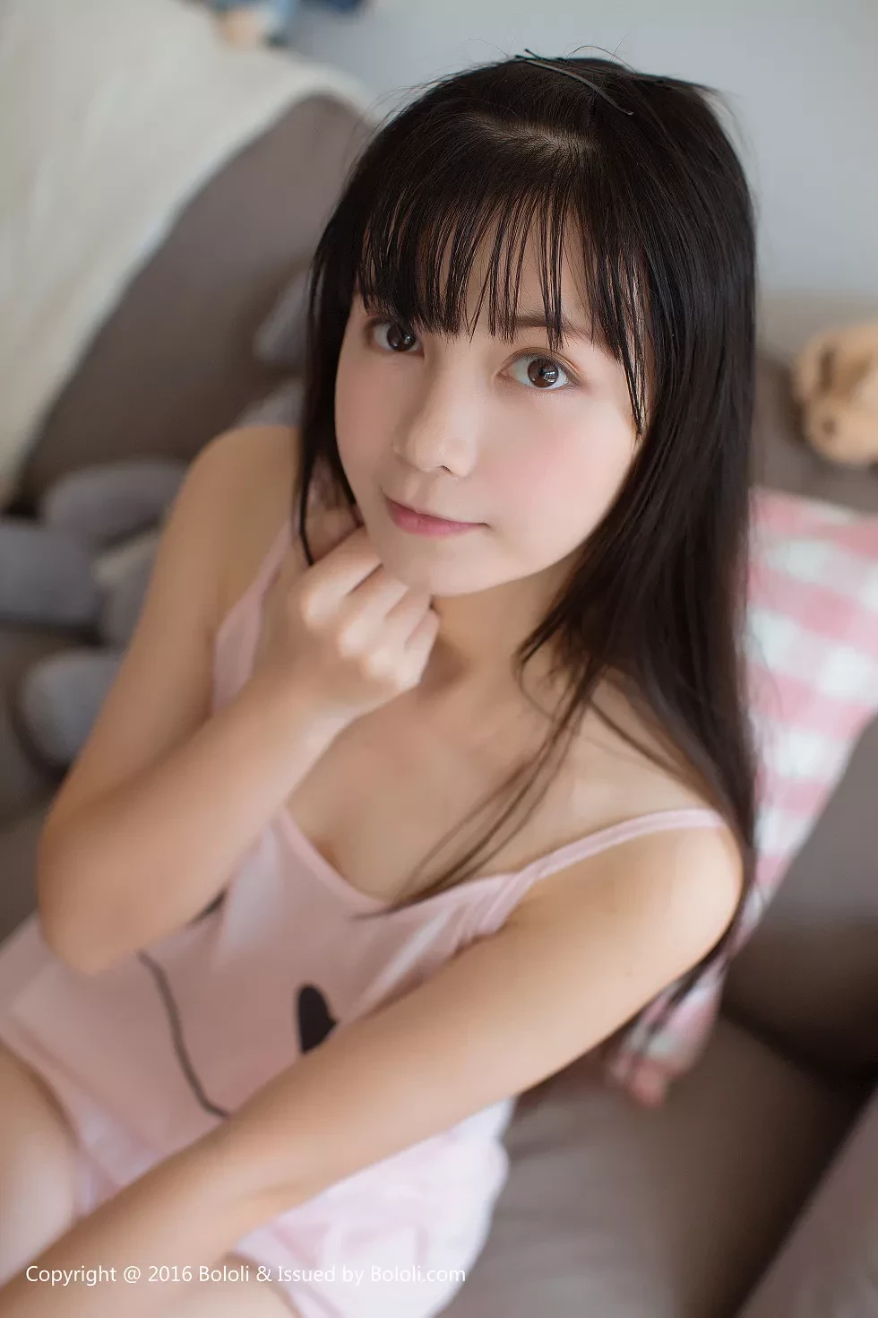 [Tukmo兔几盟]Vol.110_美少女鱼丸居家私房粉色卡通睡衣小女友视角迷人写真30P