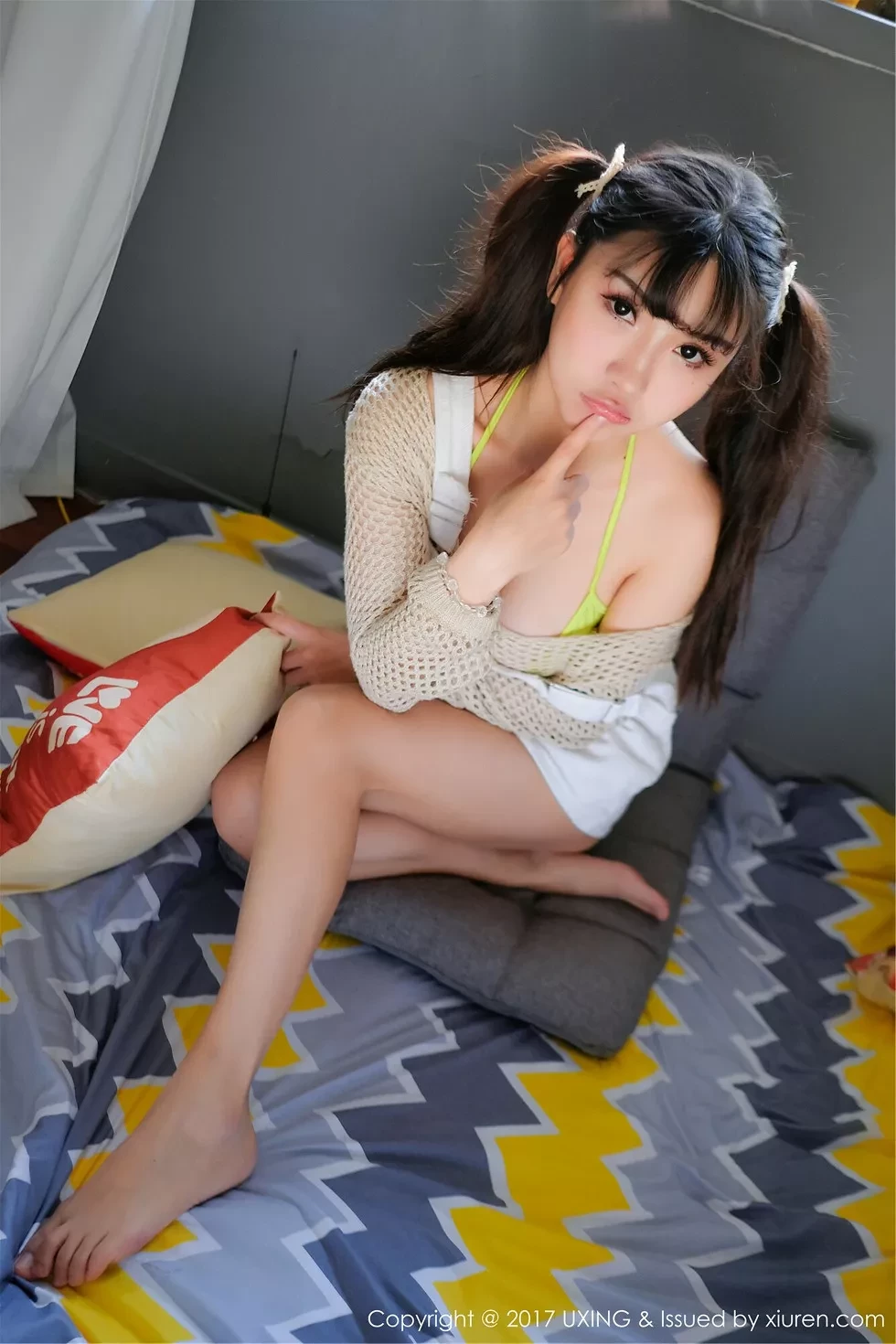 [UXING优星馆]Vol.050_巨乳萝莉晓茜sunny学生装 私房内衣秀完美身材性感写真47P