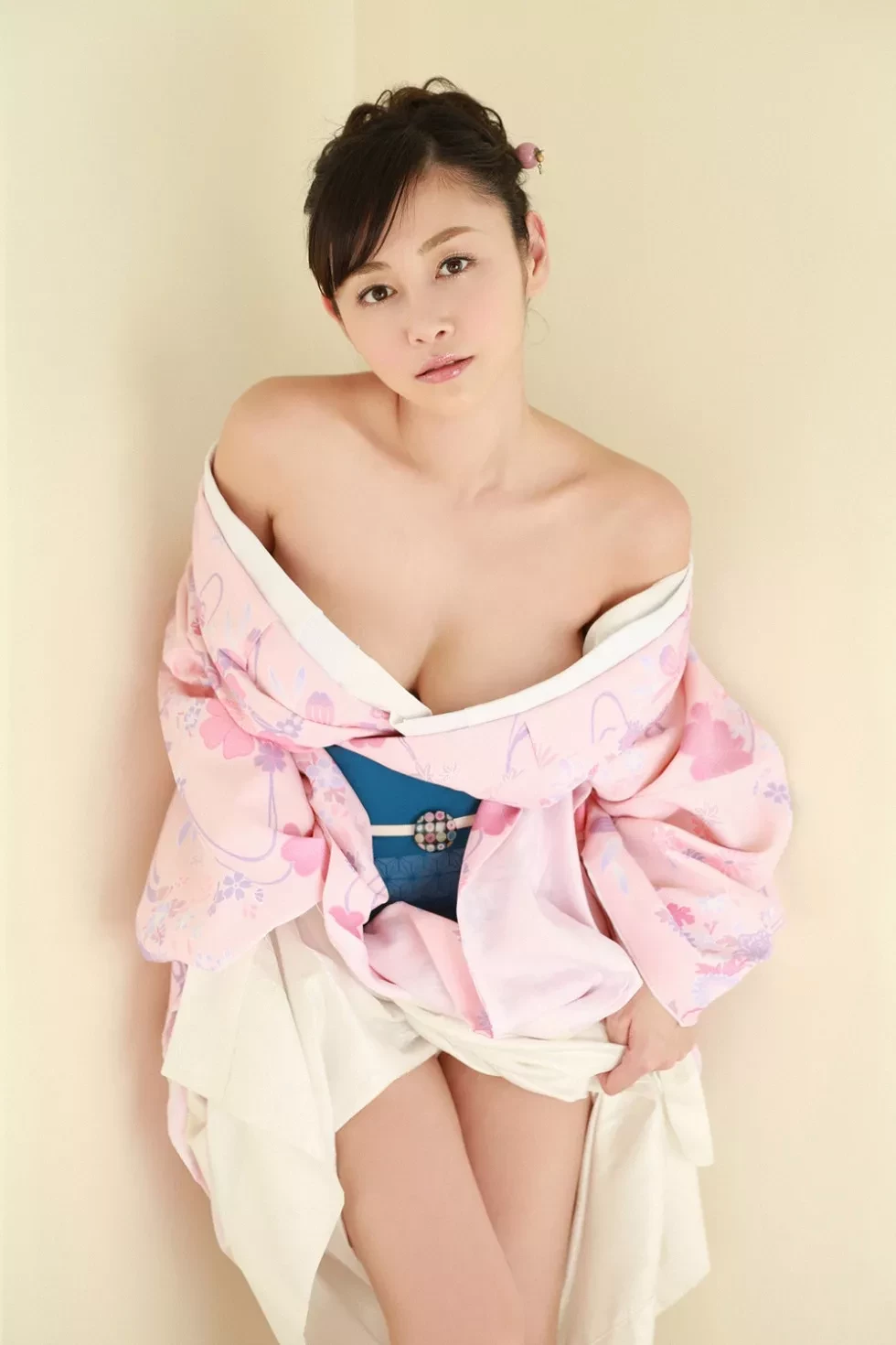 [YS Web]Vol.655_日本女优杉原杏璃令人兴奋的美胸尤物诱惑写真100P