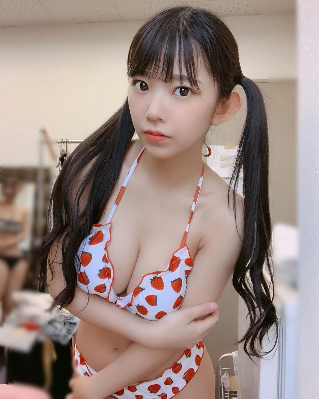 “合法巨乳萝莉”长泽茉里奈 猜猜她几岁?