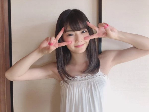 平冢日菜[19] アイドルグループ“ふわふわ”人気メンバー平冢日菜[19] 贵重なビキニ...