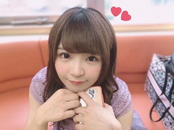 石原める 元芸能人JKアイドル石原める マジックミラーの中で知らない内にファンの...