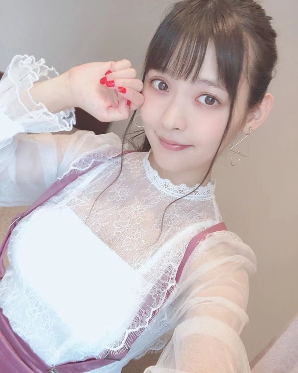 上坂すみれ 人気声优 新作写真集で今回限りの下着オッパイ公开！！