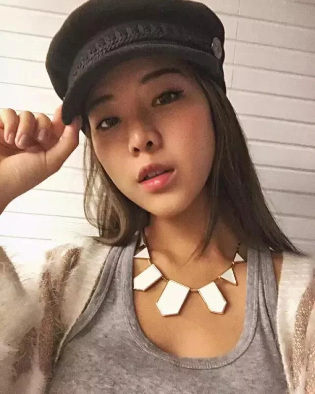 台湾超正网拍老板娘Stephanie Teh