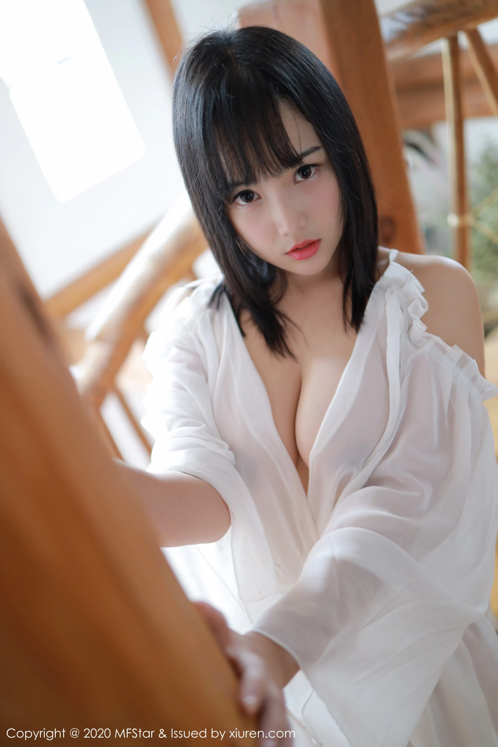 [MFStar模范学院系列]2020.01.19 VOL.260 徐微微mia 完整版无水印写真[51P]