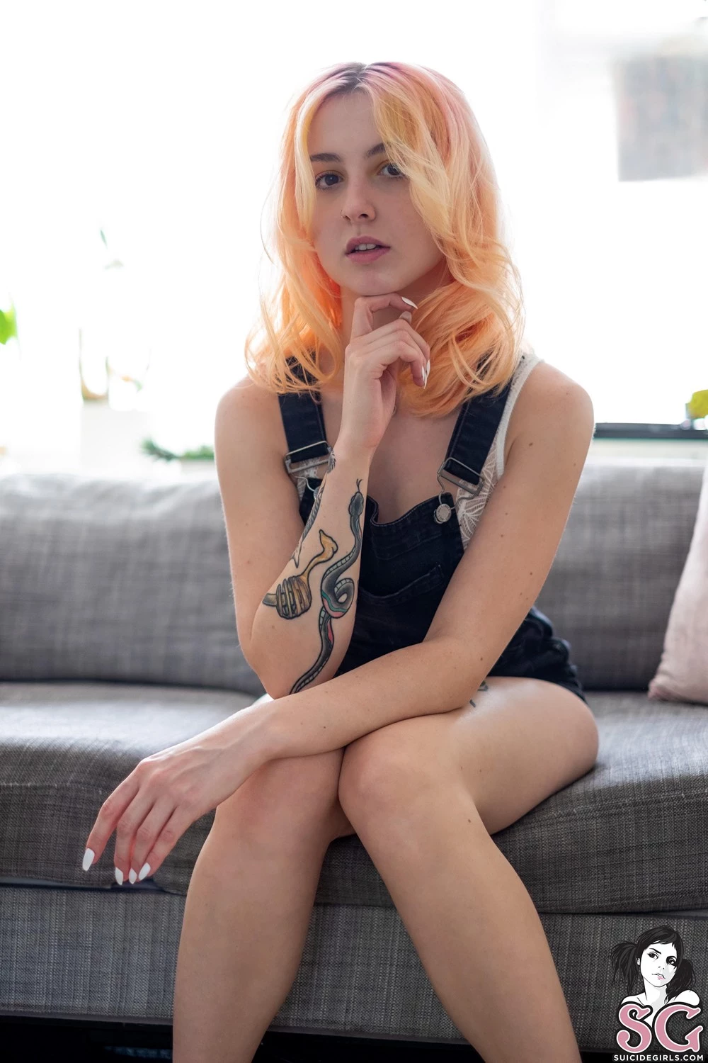 [Suicide Girls] Birdie - Just peachy