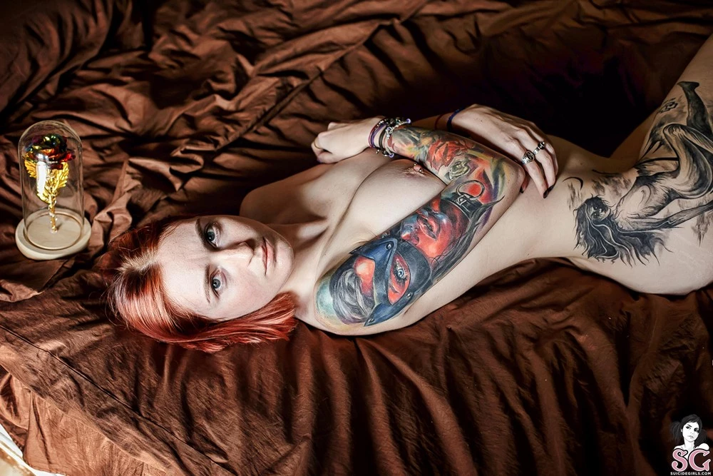 [Suicide Girls] Satanramm - Rosenrot