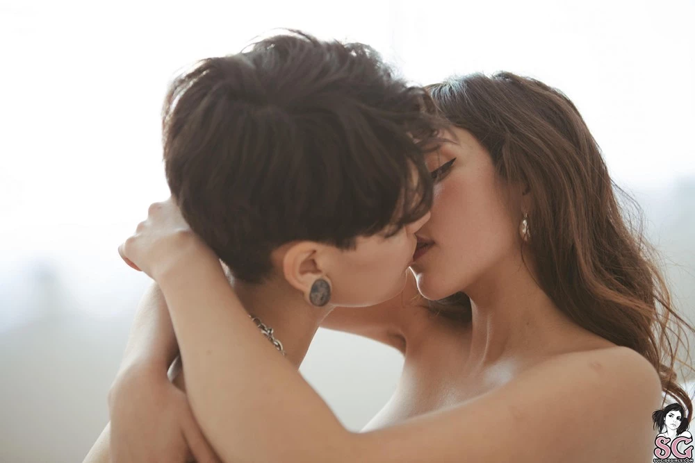 [Suicide Girls] Lovelace - De Vapor Y Ternura