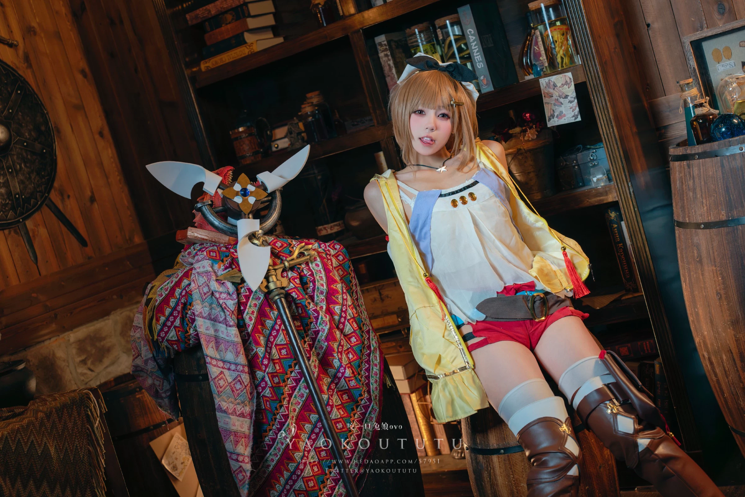 Coser@黏黏团子兔 -  莱莎的秘密工坊’&和我交往吗 [53P]