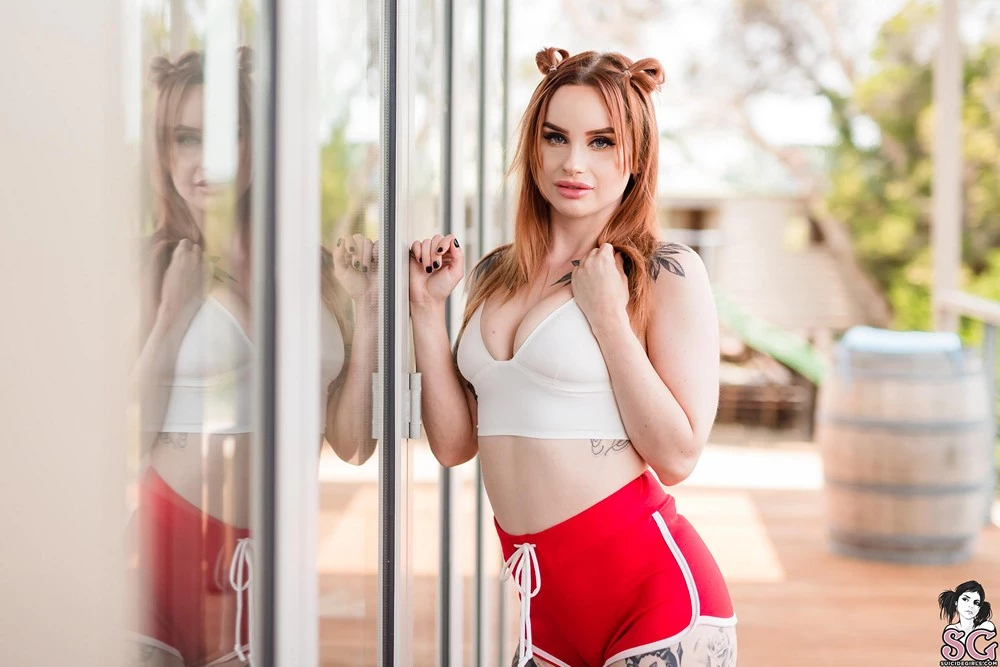 [Suicide Girls] Liajune - Spoil The Fun