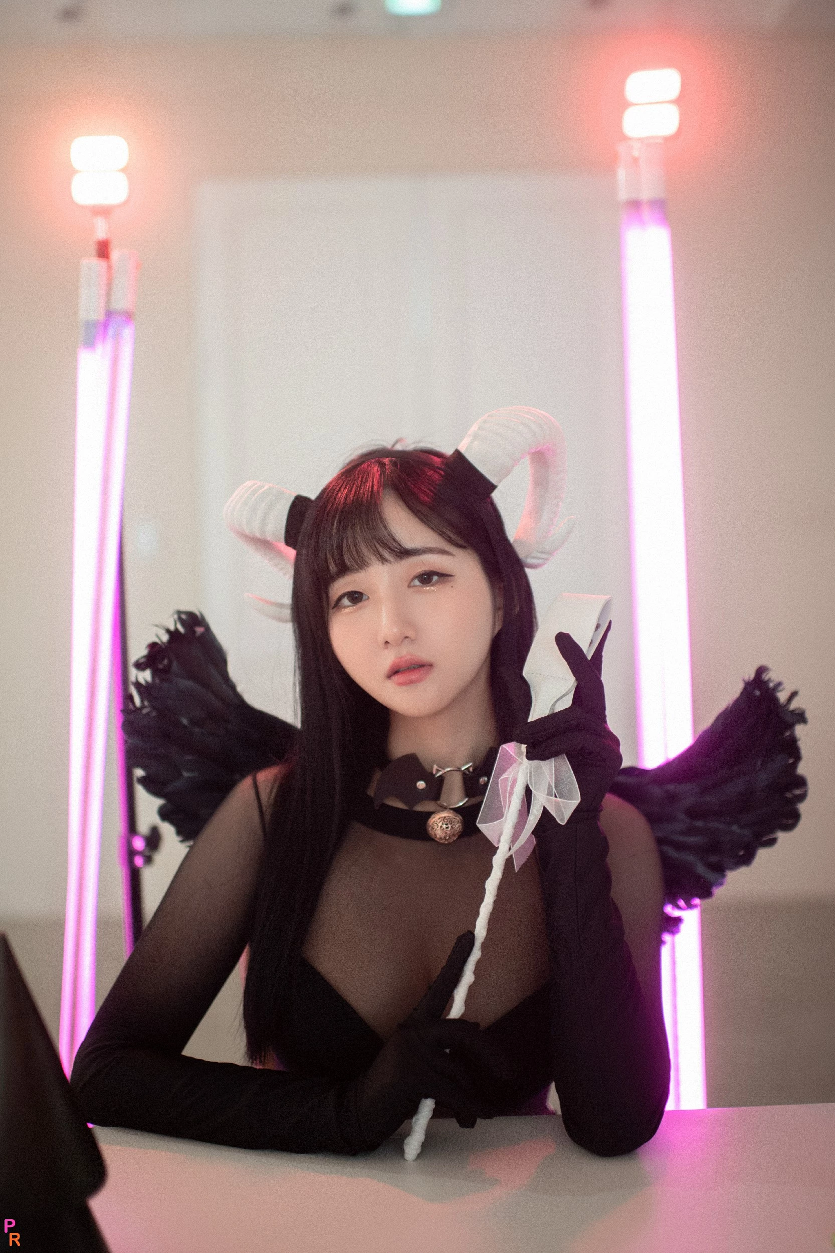 [PINK] Han Jina [한지나] - Succubus [109P]