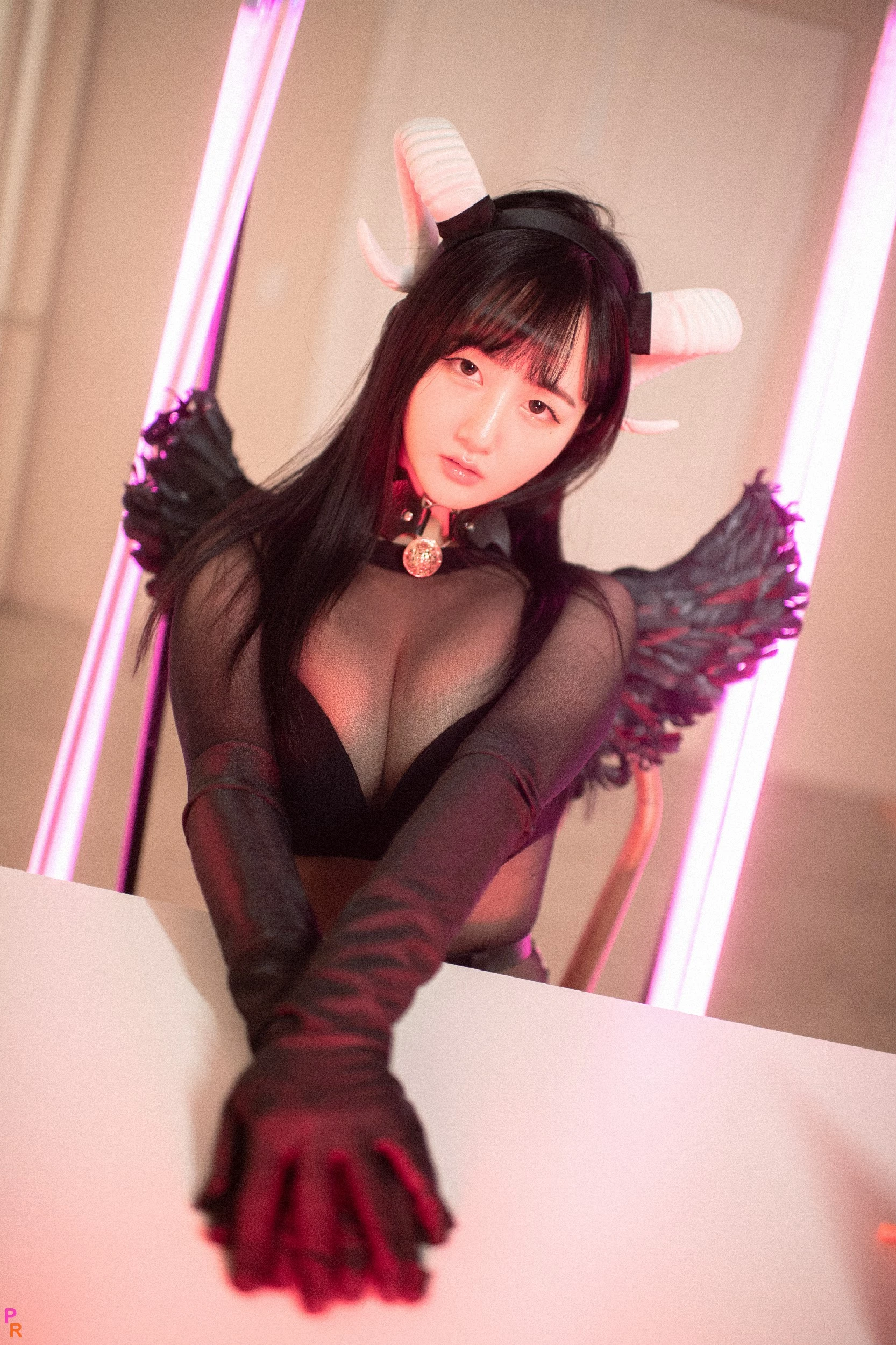 [PINK] Han Jina [한지나] - Succubus [109P]