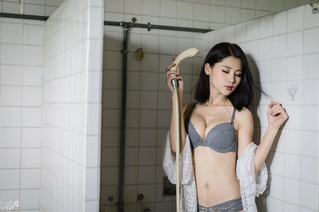 美腿高跟鞋外拍 Beautiful sweet girl Pee Chang [85P]