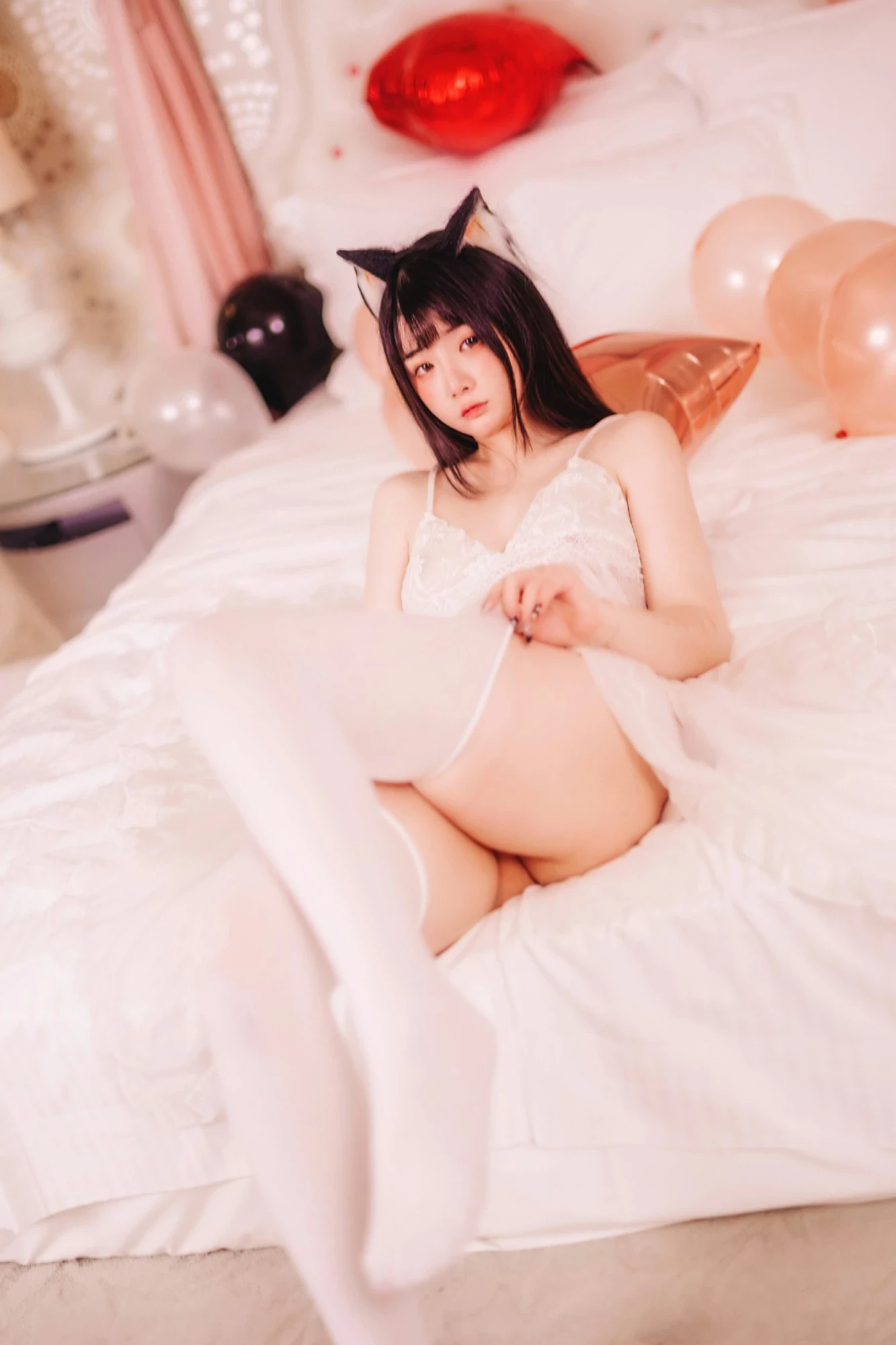 白皙美乳猫娘化做生日礼物 献上自己的全身 [35P]