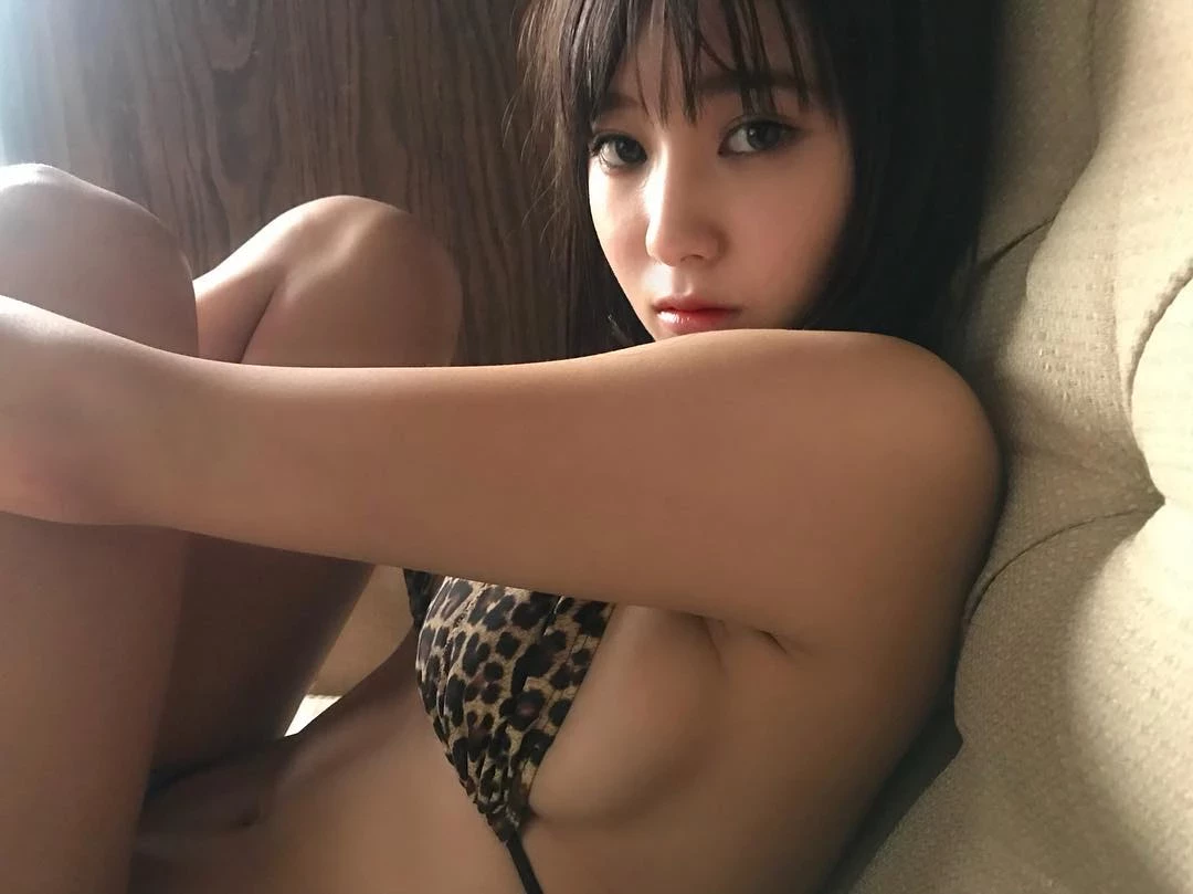 美女西原爱夏最美性感写真撩动情欲