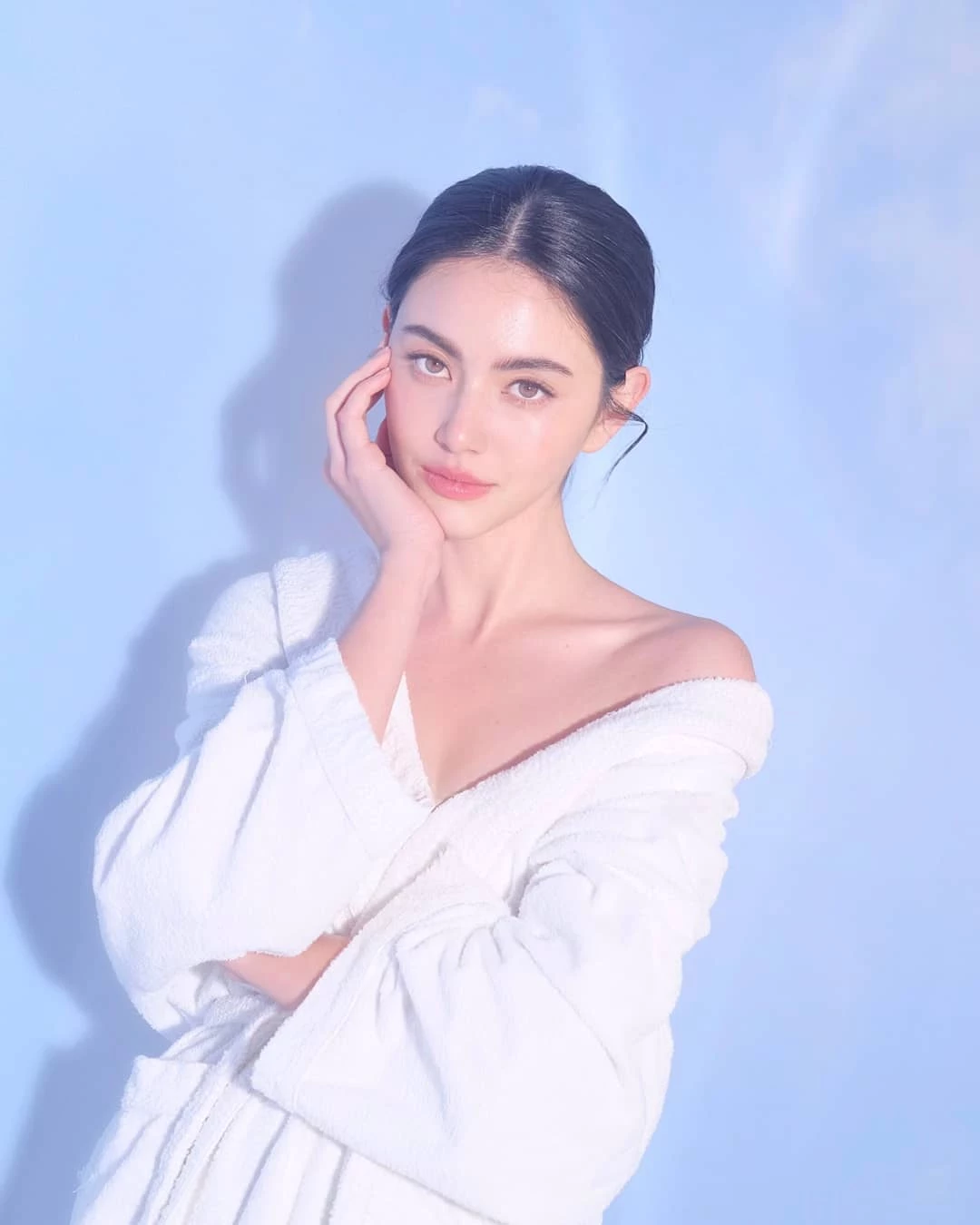 最辣影后就是她！泰国比利时混血 Davika Hoorne 演技 颜值 长腿通通到位！