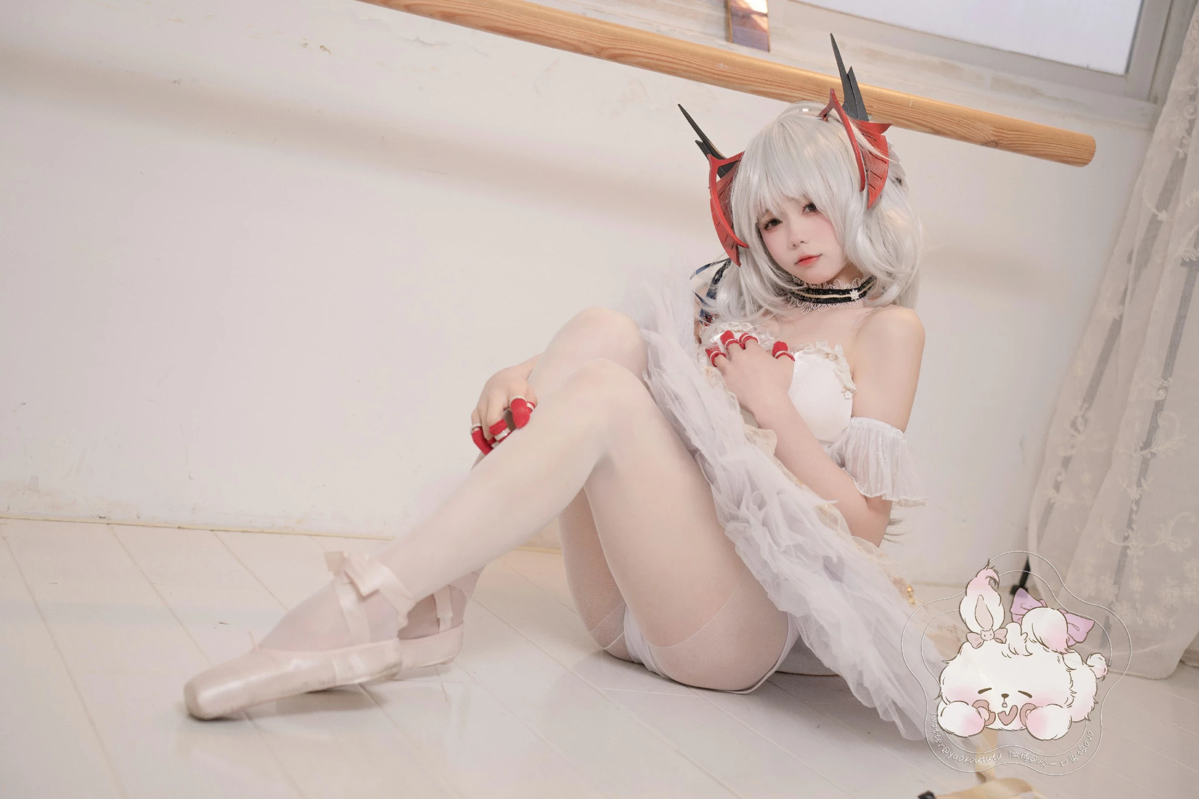 Coser@黏黏团子兔 - W天鹅之舞 [55P]