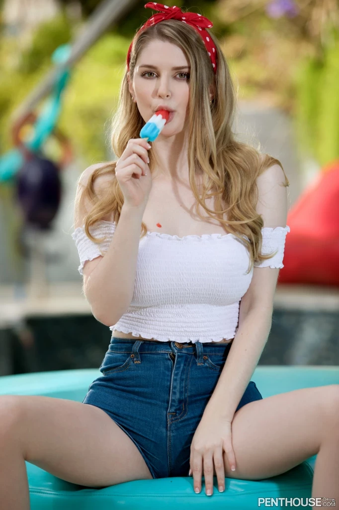 BUNNY COLBY [252P]