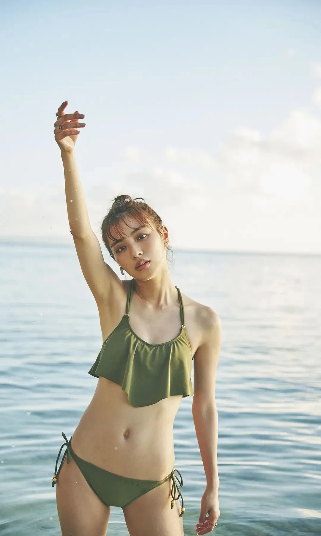 内田理央[MORE Photobook] Rio Uchida - Summer Time Dream [76P]