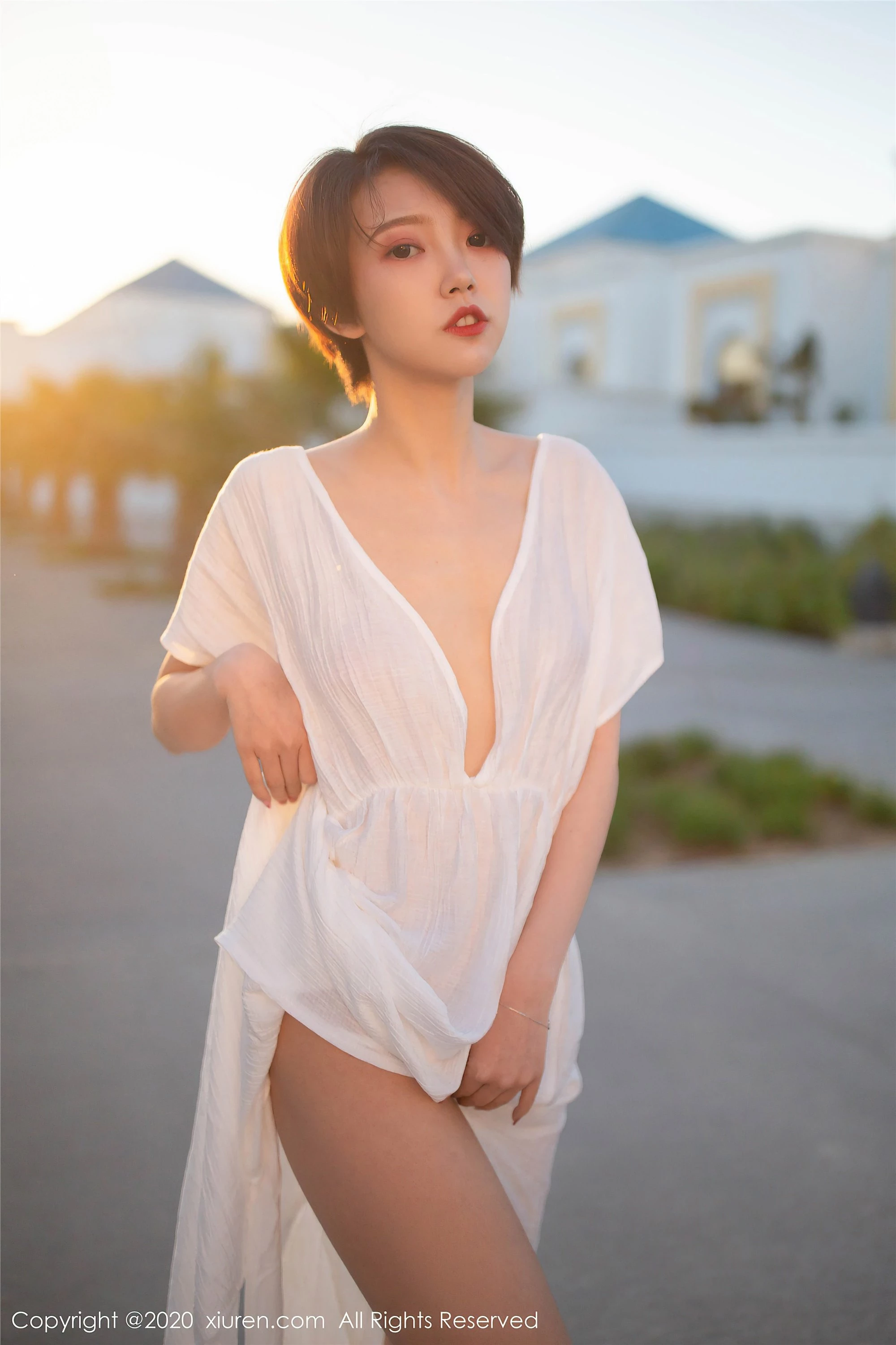 [Xiuren秀人网系列]2020.08.04 Vol.2405 冯木木LRIS 完整版无水印写真[83P]