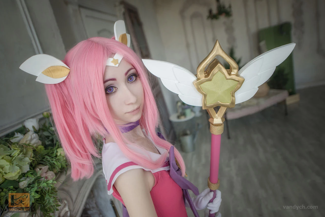 Vandych - Star Guardian Lux