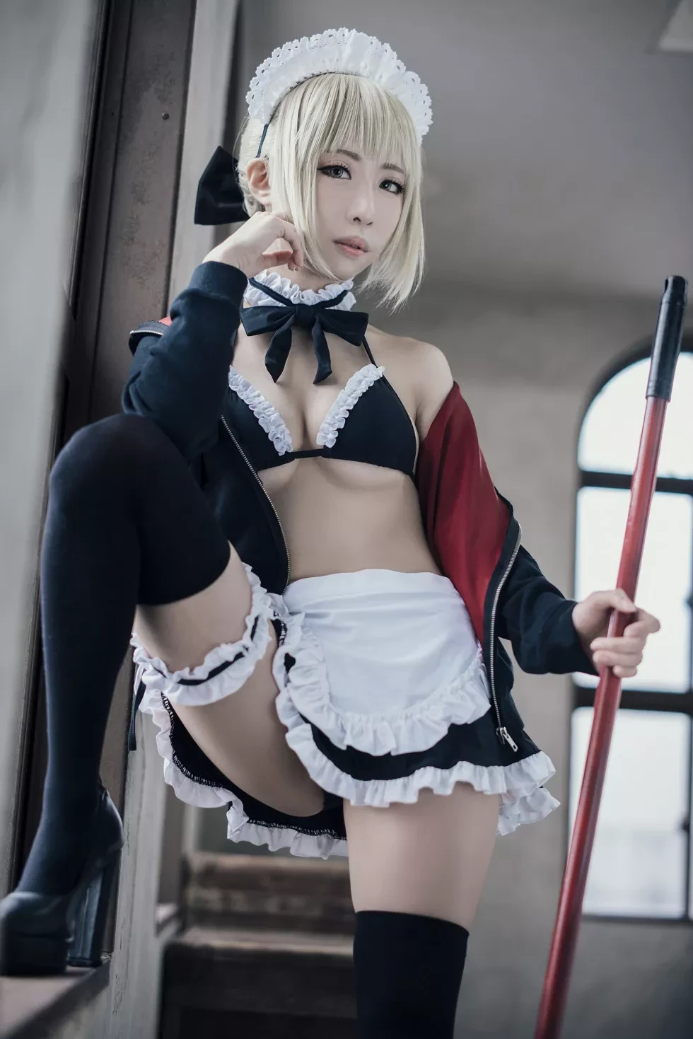 [Cosplay精选]《HeartBreak Morgan》吃雪糕的紧身衣妹子性感写真243P