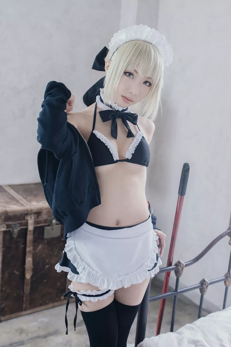 [Cosplay精选]《HeartBreak Morgan》吃雪糕的紧身衣妹子性感写真243P