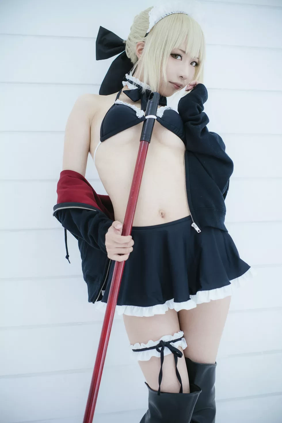 [Cosplay精选]《HeartBreak Morgan》吃雪糕的紧身衣妹子性感写真243P