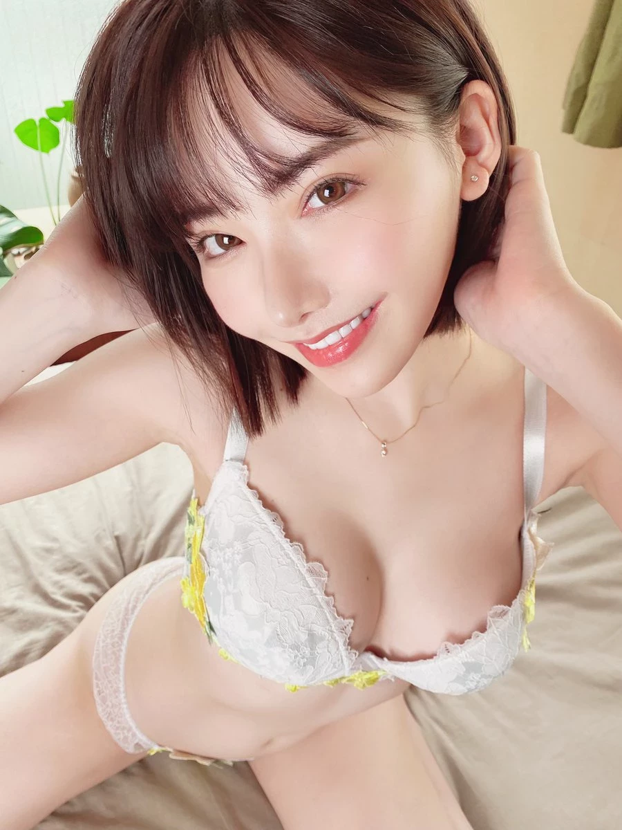 女优《深田咏美》PO“你想要什么”引花式许愿潮！