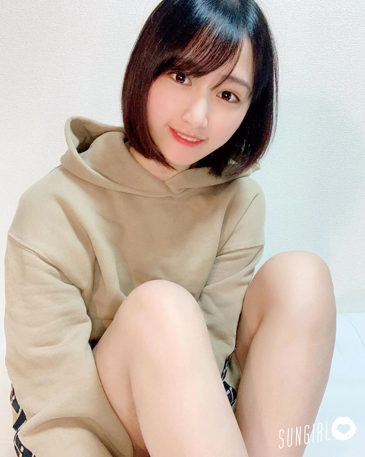 川瀬もえ 电玩直播主推出写真集 直接露出两颗雪乳！