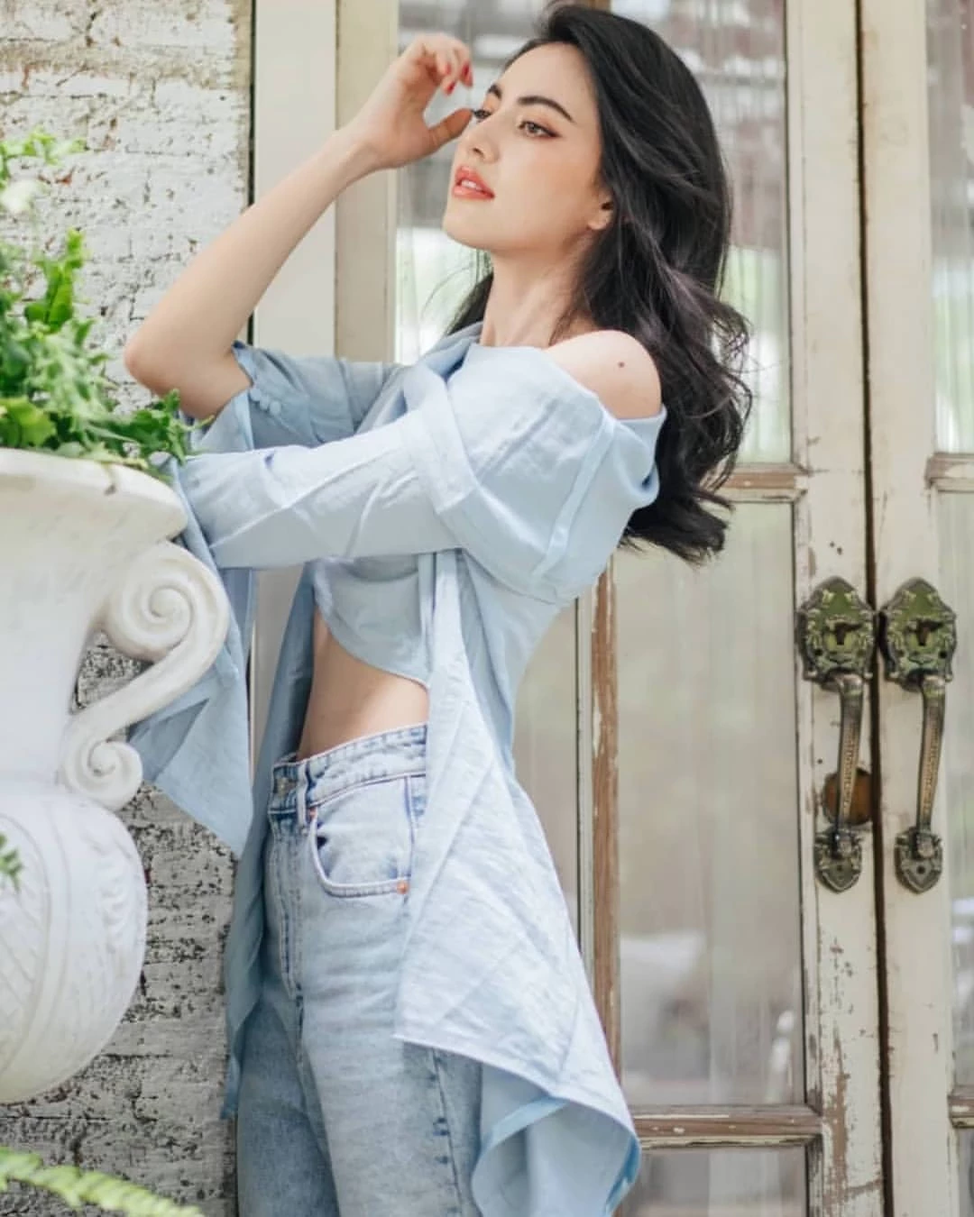 泰国／比利时混血第一美女“Davika Hoorne”深邃电眼令人倾心