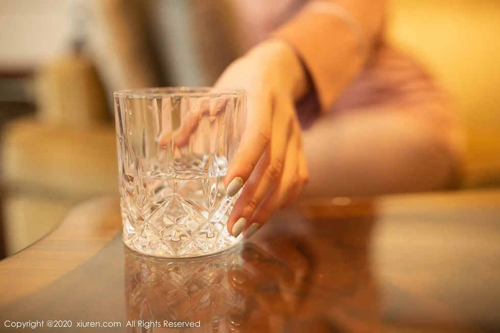 嫩模安然Maleah私房性感内衣配肉丝袜秀惹火身材极致魅惑写真 [66P]