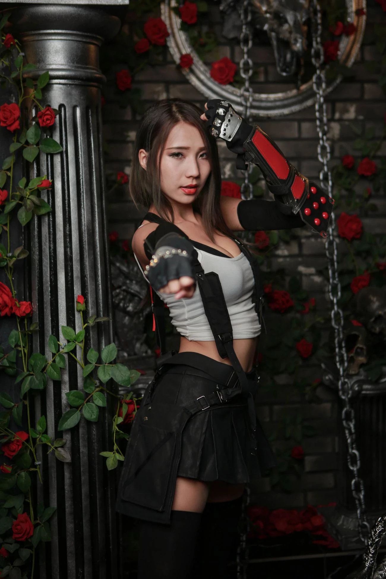 台湾腿模丝袜高跟鞋美腿棚拍 Anita 黄韵霏 Cos Tifa [54P]